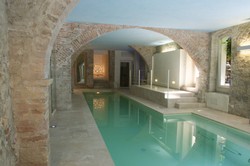 piscina privata Toscana.jpg